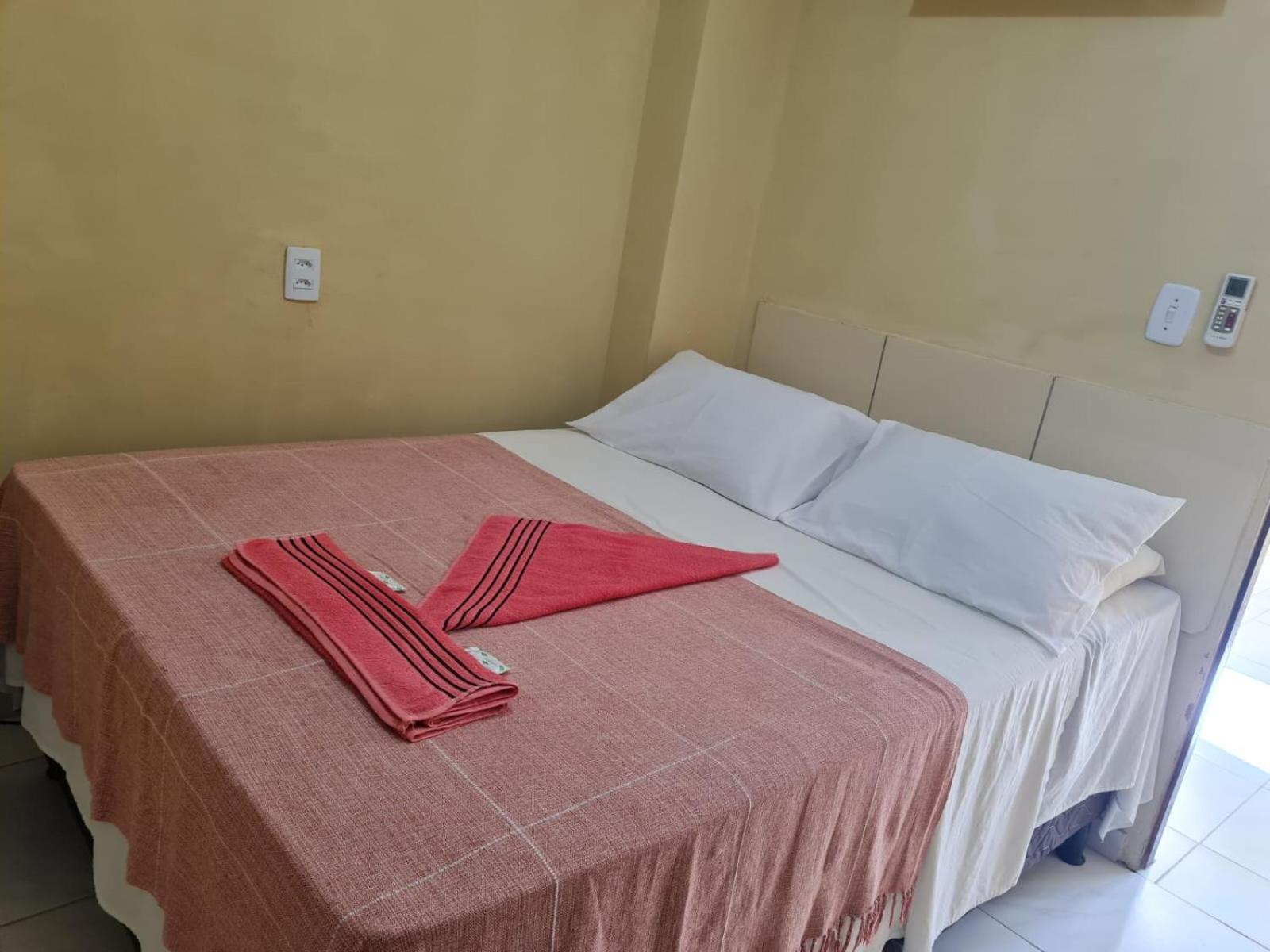 Hotel Veleiro De Porto Порту-де-Галиньяш Экстерьер фото